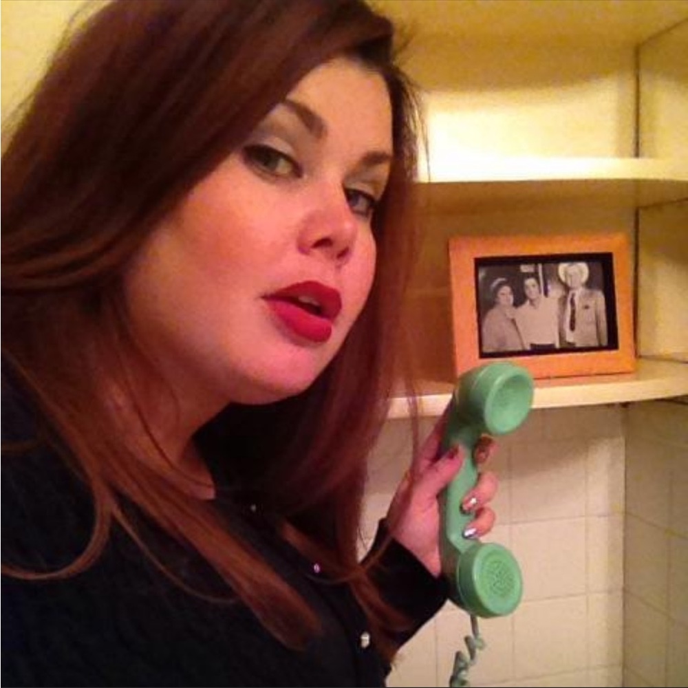 Meet your Posher, Averill